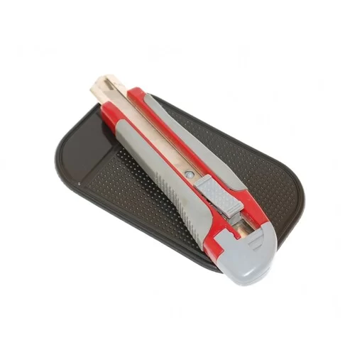 Килимок антиковзкий на торпедо 145х85 мм чорний